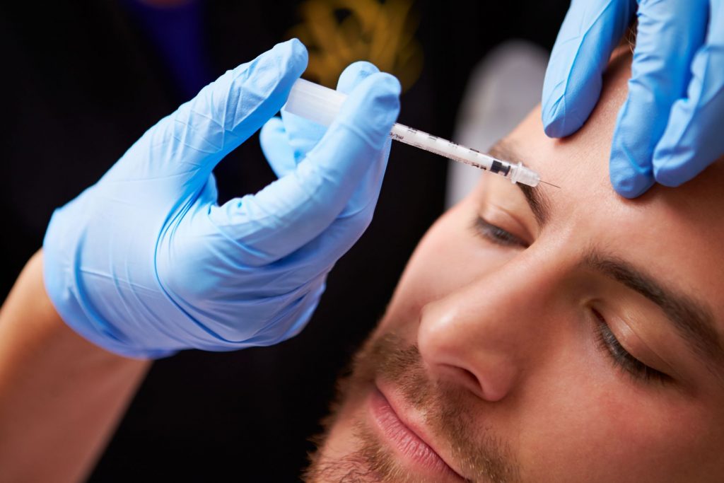 Botox injectie bij een man door een BIG-geregistreerde arts van Caserano Clinics in Baarn